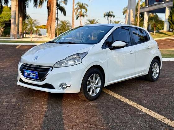 PEUGEOT 208 1.6 ACTIVE PACK 16V FLEX 4P AUTOMÁTICO PEUGEOT 208 1.6 ACTIVE PACK 16V FLEX 4P AUTOMÁTICO